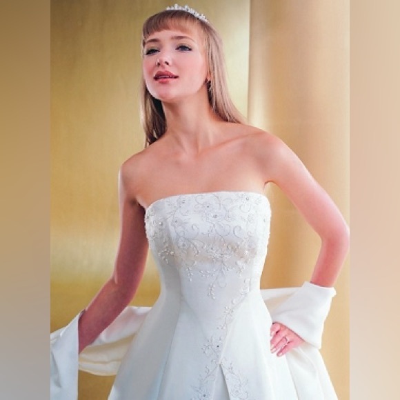 Jasmine Bridal USED wedding gown dress and veil PRE-OWNED - see description - Picture 3 of 8